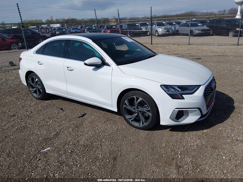Vin: wauaudgyxna030097, lot: 45341492, audi a3 premium 40 tfsi front-wheel drive s tronic 2022 img_1