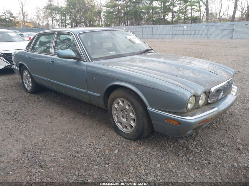 2002 Jaguar Xj8