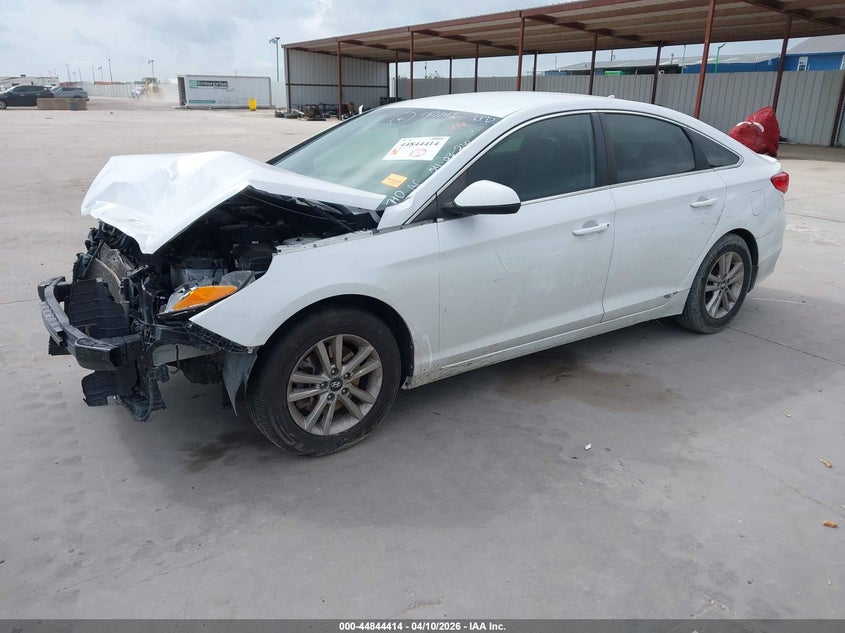5NPE24AF9HH560348 2017 HYUNDAI SONATA SE photo 1