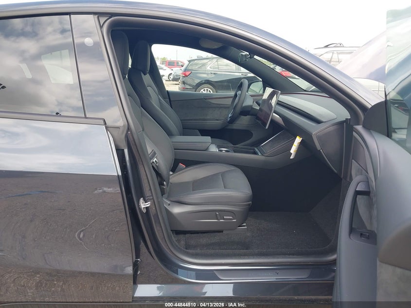 TESLA MODEL Y 2026 VIN 7SAYGDEE2TA666275
