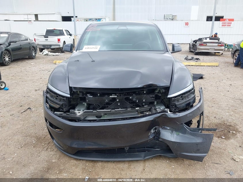 TESLA MODEL Y - zdjęcie 12
