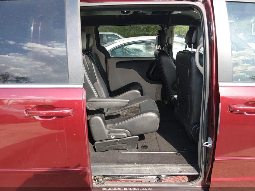 2017 Dodge Grand Caravan Sxt VIN: 2C4RDGCG9HR696078 Lot: 44844598