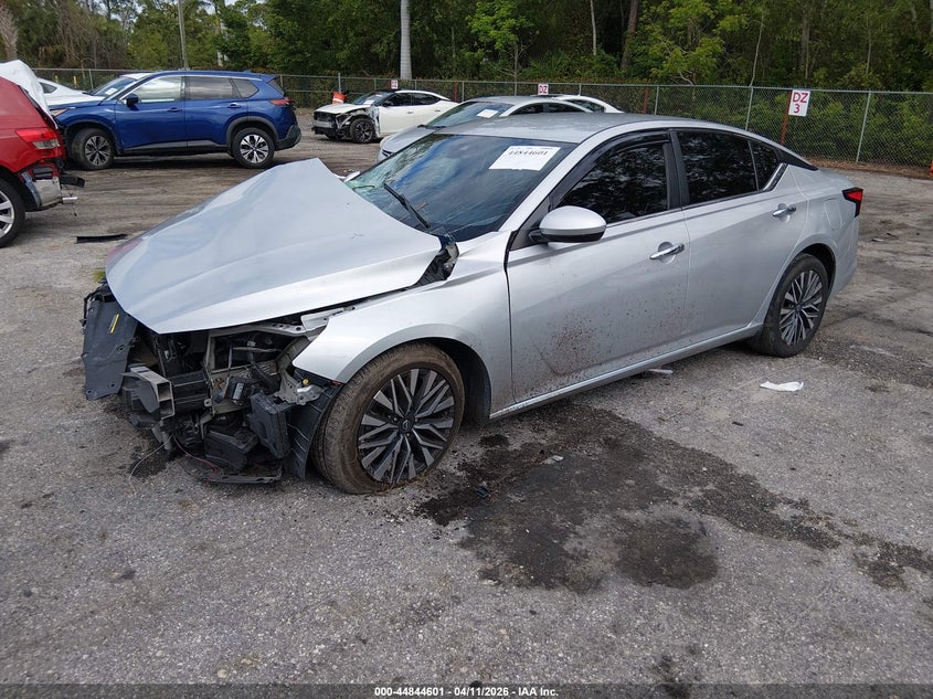 2023 Nissan Altima Sv Fwd