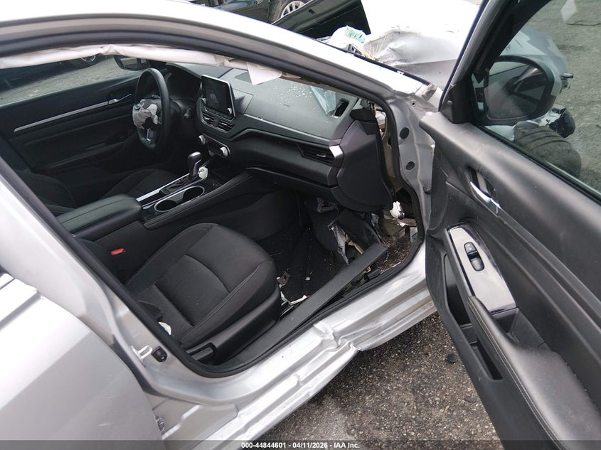 2023 Nissan Altima Sv Fwd