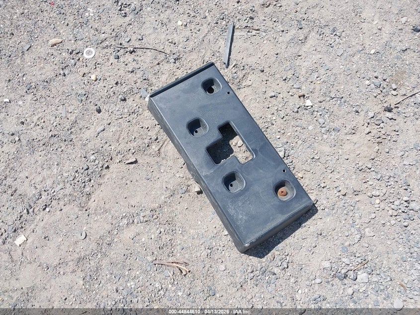 2019 Buick Encore Fwd Essence VIN: KL4CJCSM2KB924985 Lot: 44844610