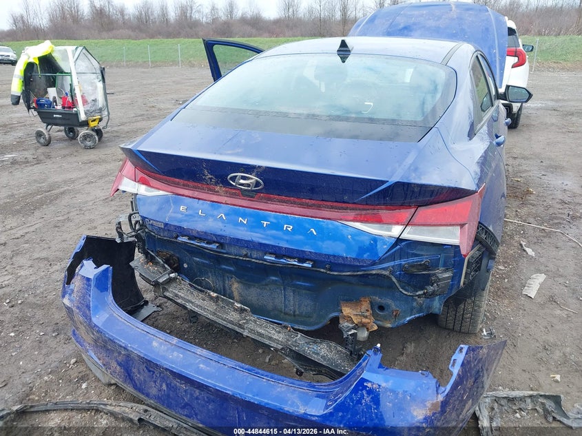 2022 Hyundai Elantra Sel VIN: 5NPLM4AG8NH084597 Lot: 44844615