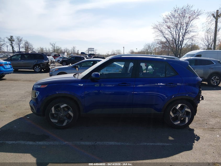 2022 Hyundai Venue Limited VIN: KMHRC8A32NU179675 Lot: 44844650