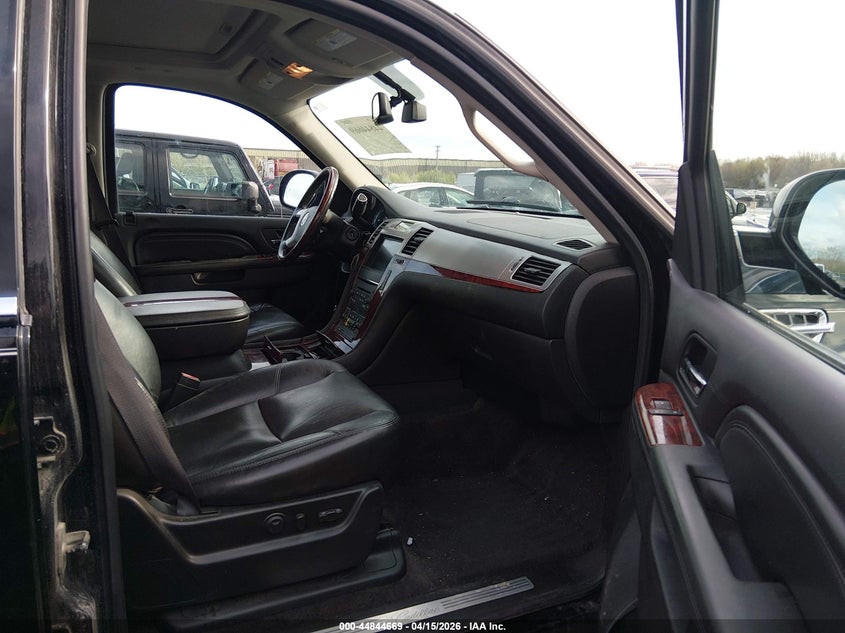 2011 Cadillac Escalade Esv Luxury