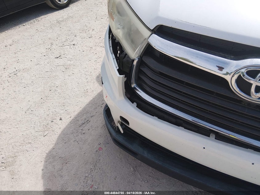 2014 Toyota Highlander Xle V6 VIN: 5TDKKRFH8ES029562 Lot: 44844755