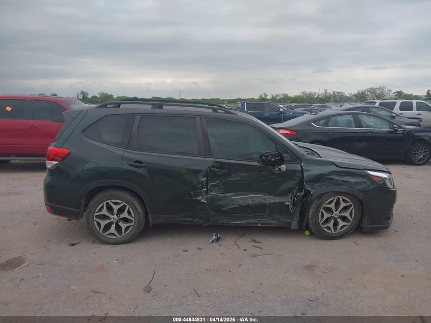 2022 Subaru Forester Premium VIN: JF2SKAEC5NH496516 Lot: 44844831