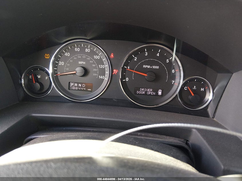 2008 Jeep Commander Sport VIN: 1J8HG48K98C221725 Lot: 44844896