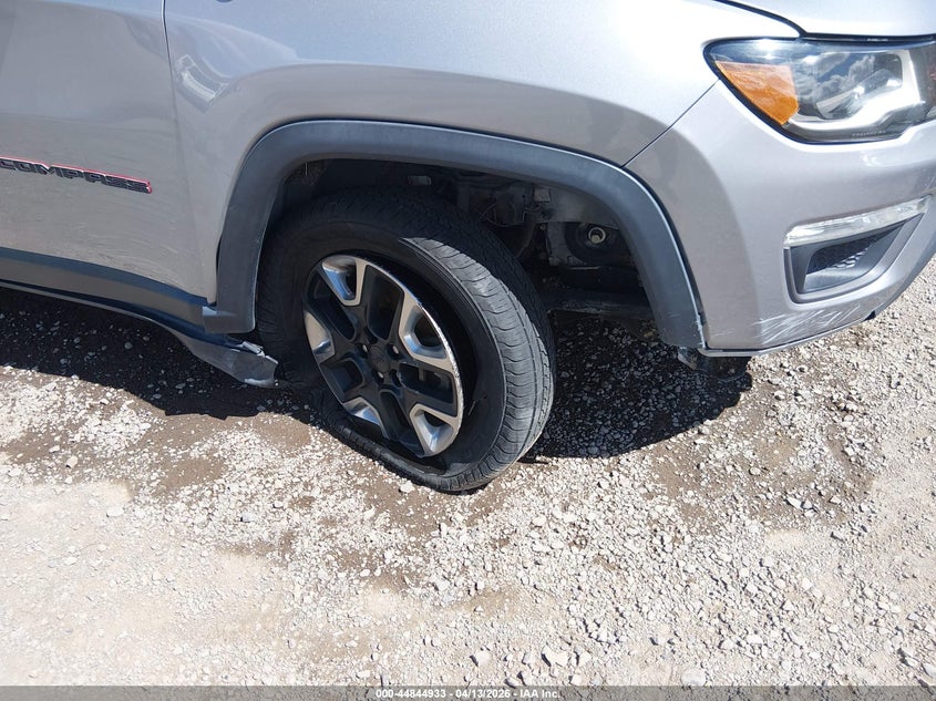 2018 Jeep Compass 2.4 Trailhawk 4X4 grey Lot 111044844933 Vin 3C4NJDDB4JT131491