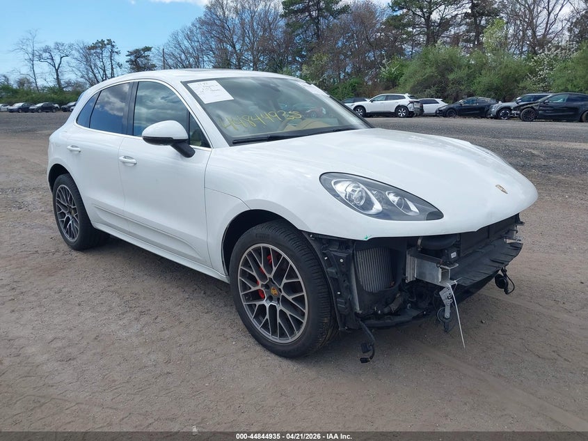2015 Porsche Macan Turbo