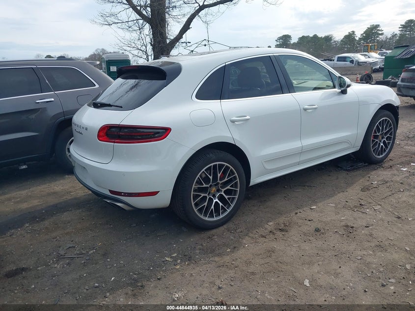 2015 Porsche Macan Turbo