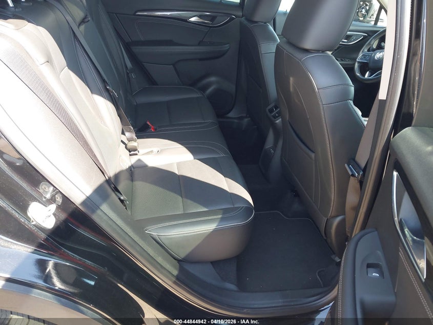 2023 Buick Envision Essence Fwd VIN: LRBFZNR42PD022036 Lot: 44844942