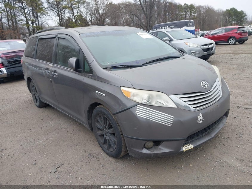 2012 Toyota Sienna Limited 7 Passenger