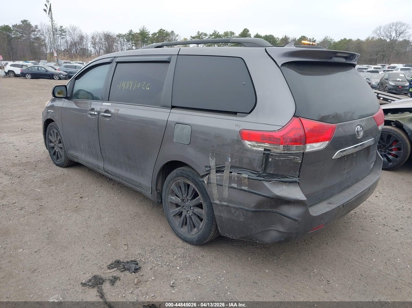 2012 Toyota Sienna Limited 7 Passenger