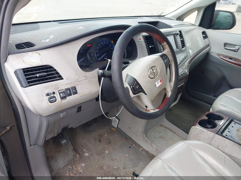 2012 Toyota Sienna Limited 7 Passenger