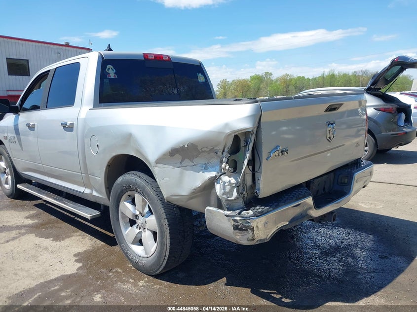 1C6RR6LT5ES223711 2014 Ram 1500 5.7 Ram Big Horn silver