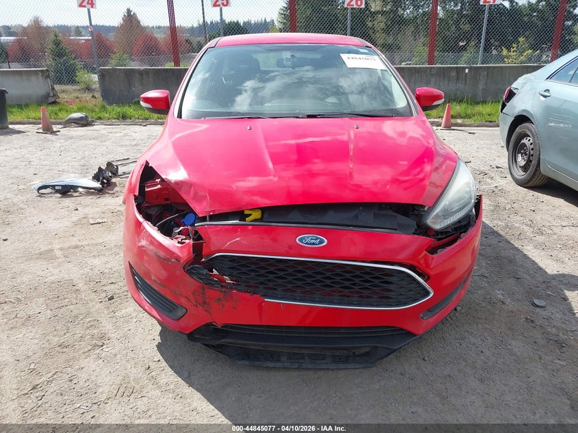 2017 Ford Focus 2.0 Se red Lot 111044845077 Vin 1FADP3K2XHL278398