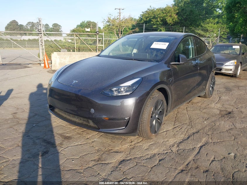 2024 Tesla Model y Long Range Dual Motor All-Wheel Drive grey Lot 111044845186 Vin 7SAYGAEE1RF156834