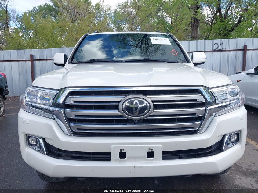 2016 Toyota Land Cruiser V8 VIN: JTMCY7AJ0G4046601 Lot: 44845214