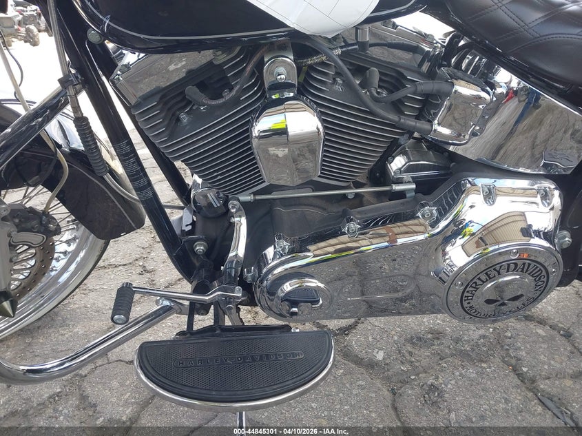 2012 Harley-Davidson Flstc Heritage Softail Classic VIN: 1HD1BWV19CB025862 Lot: 44845301