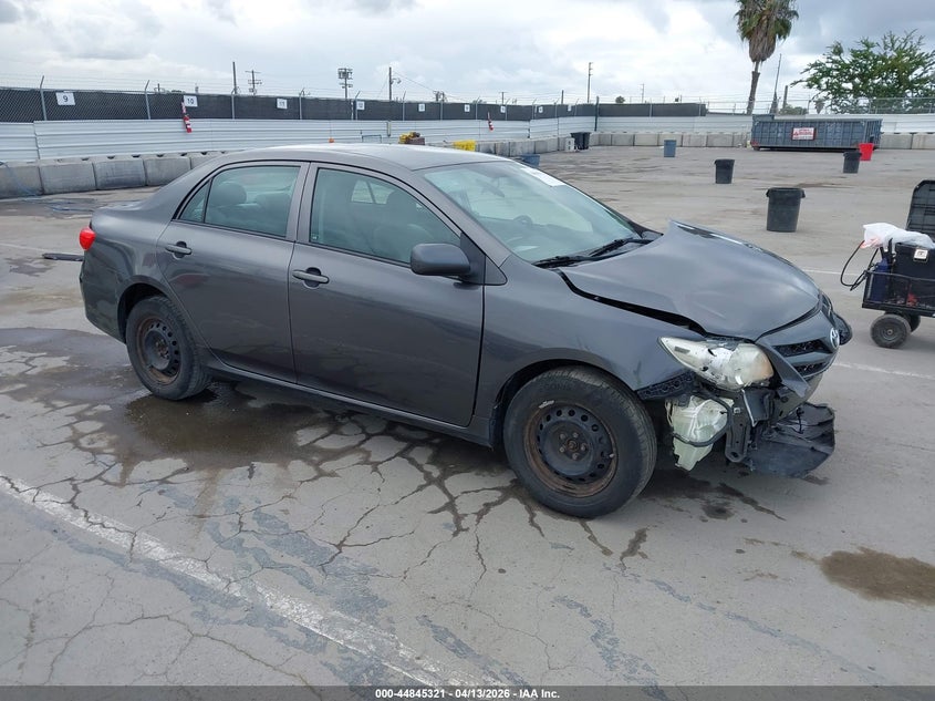 5YFBU4EE6DP112077 TOYOTA COROLLA Photo 1
