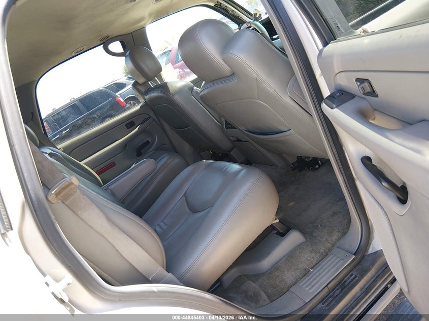 2005 Chevrolet Tahoe Z71 VIN: 1GNEK13T05R193305 Lot: 44845403