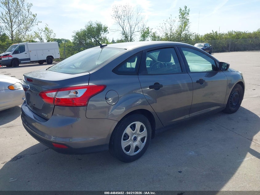 Vin: 1fahp3e27cl429073, lot: 45342760, ford focus s 20124