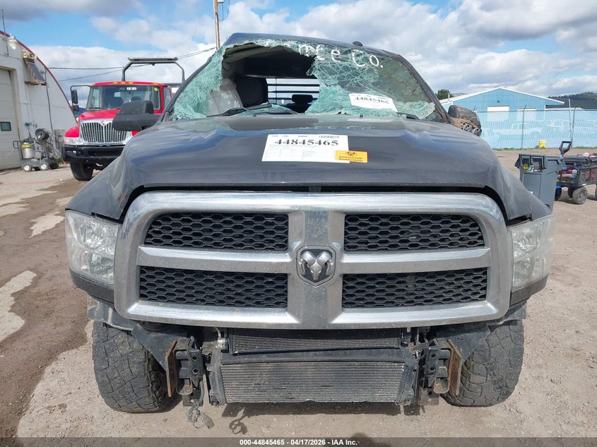 3C6UR5CL3JG315065 2018 Ram 2500 6.7 Ram Tradesman 4X4 6'4 Box grey