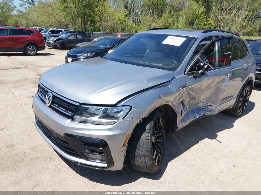 2020 VOLKSWAGEN TIGUAN auction photo 2