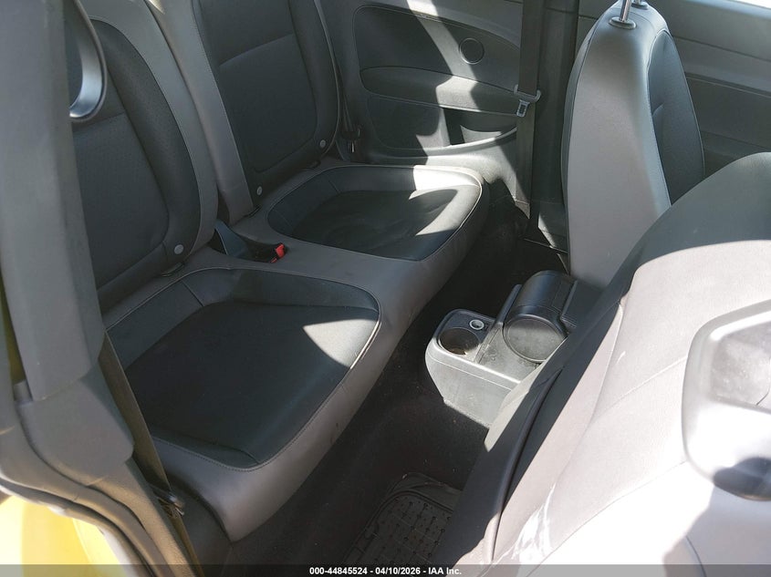 2015 Volkswagen Beetle 1.8T Fleet Edition VIN: 3VWF17AT7FM650665 Lot: 44845524