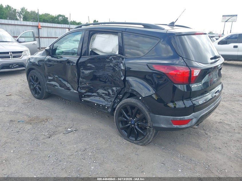 2019 Ford Escape 1.5 Se black Lot 111044845543 Vin 1FMCU9GD1KUB10285