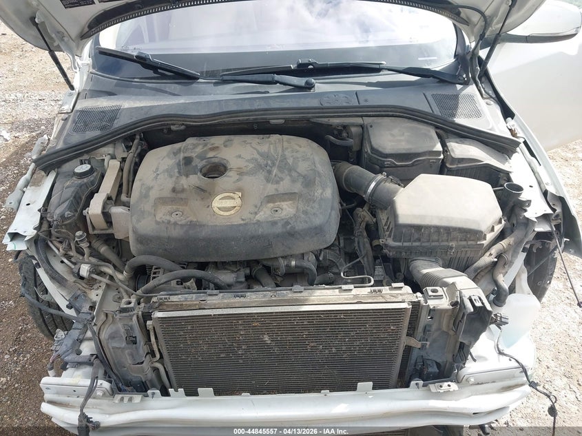 2015 Volvo S60 T5 Premier VIN: YV140MFK2F2338332 Lot: 44845557