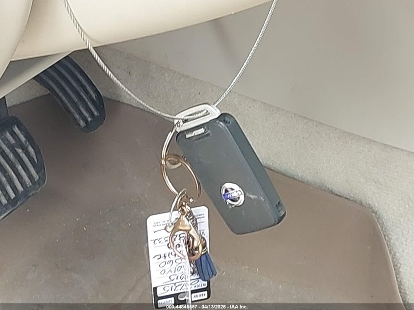 2015 Volvo S60 T5 Premier VIN: YV140MFK2F2338332 Lot: 44845557