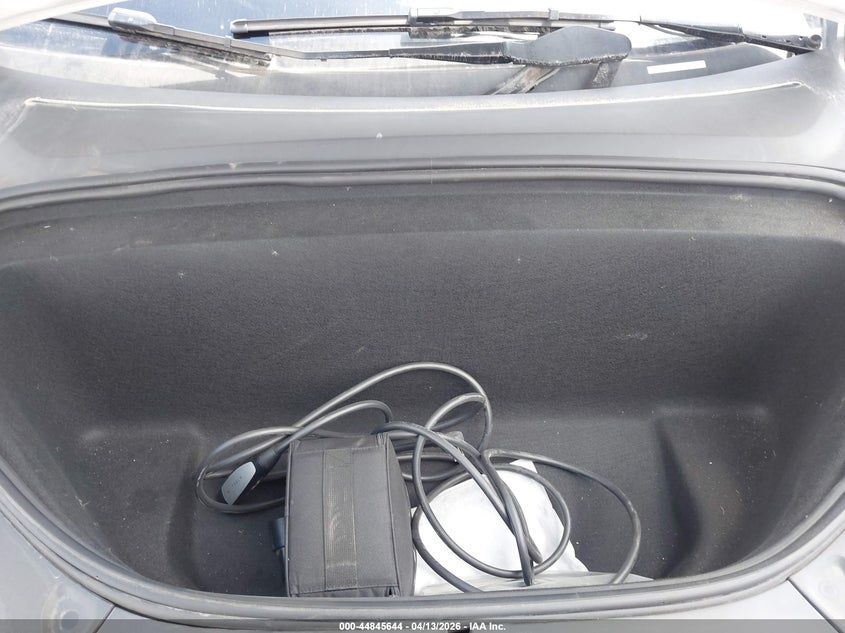 2022 Tesla Model X Plaid Tri Motor All-Wheel Drive VIN: 7SAXCBE68NF341768 Lot: 44845644