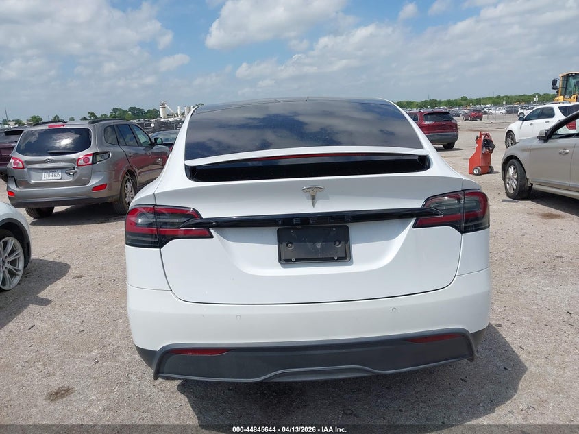 2022 Tesla Model X Plaid Tri Motor All-Wheel Drive VIN: 7SAXCBE68NF341768 Lot: 44845644