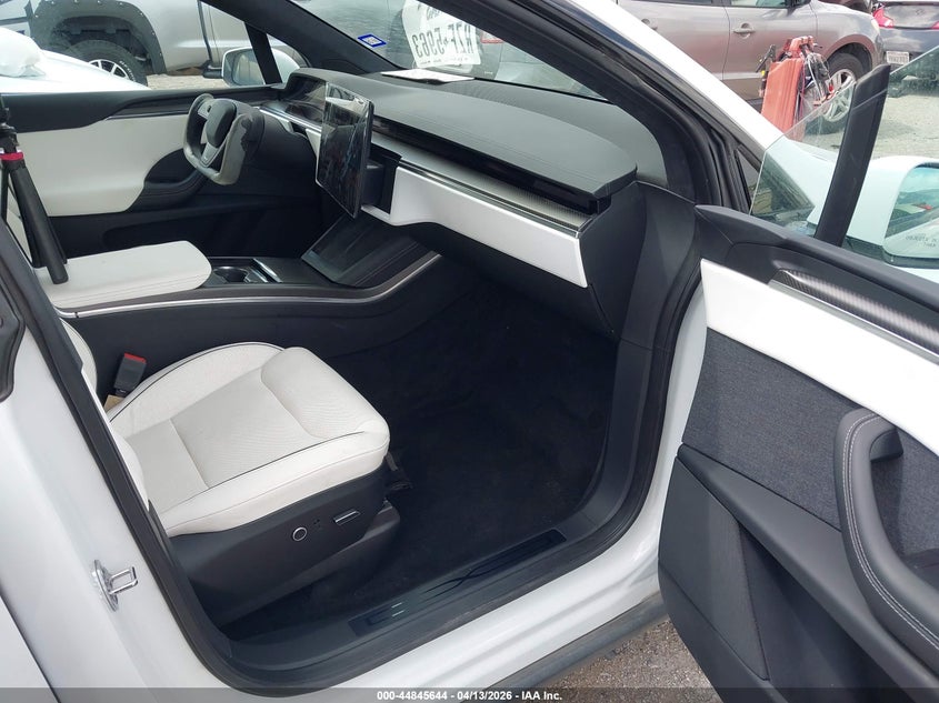 7SAXCBE68NF341768 2022 Tesla Model x White