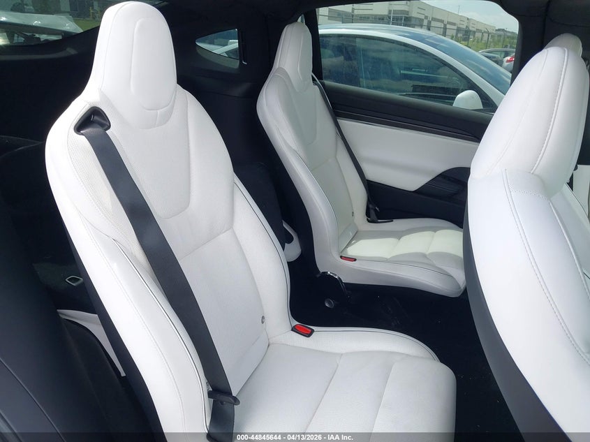 2022 Tesla Model X Plaid Tri Motor All-Wheel Drive VIN: 7SAXCBE68NF341768 Lot: 44845644