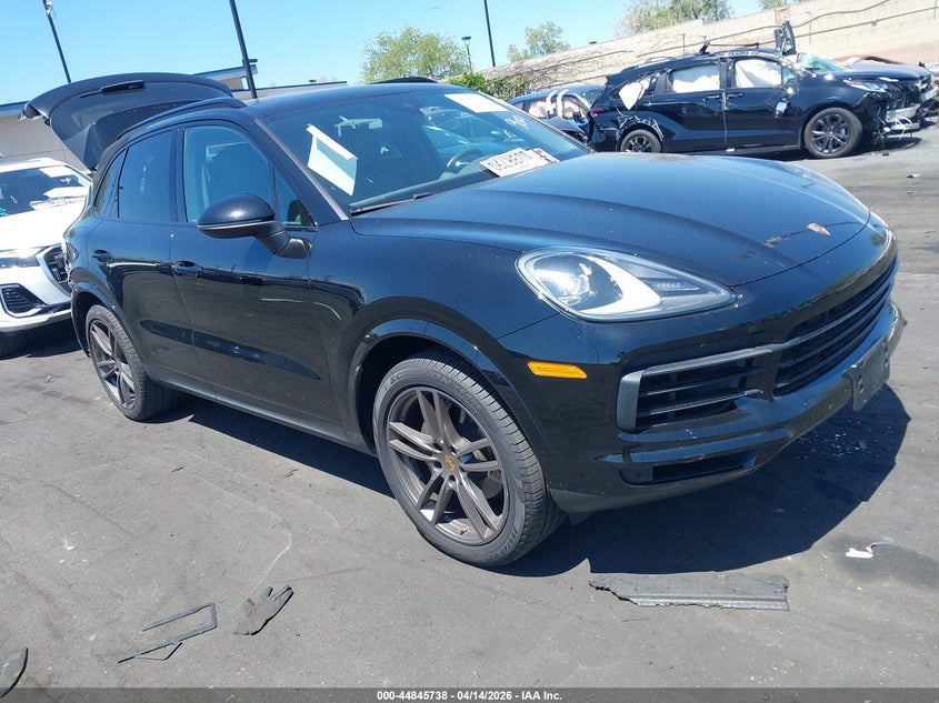 2020 PORSCHE CAYENNE
