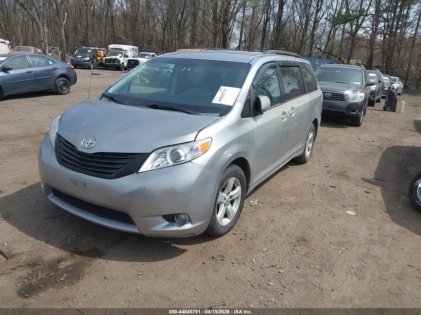 2011 Toyota Sienna Le V6