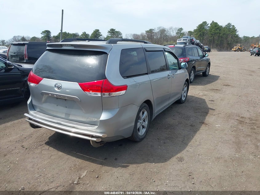 2011 Toyota Sienna Le V6