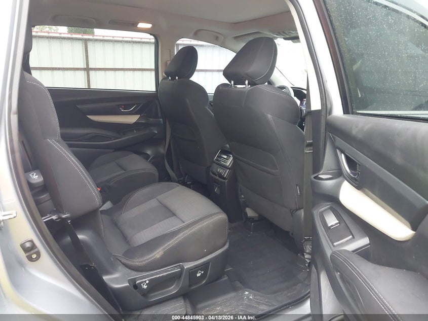 2019 Subaru Ascent Premium VIN: 4S4WMAHD0K3477262 Lot: 44845903