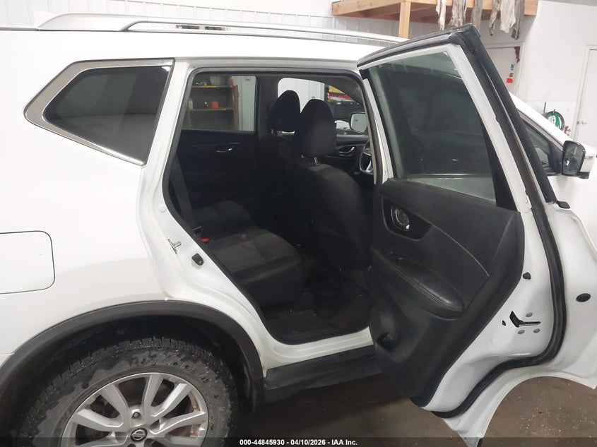 2017 Nissan Rogue Sv VIN: KNMAT2MV7HP520101 Lot: 44845930