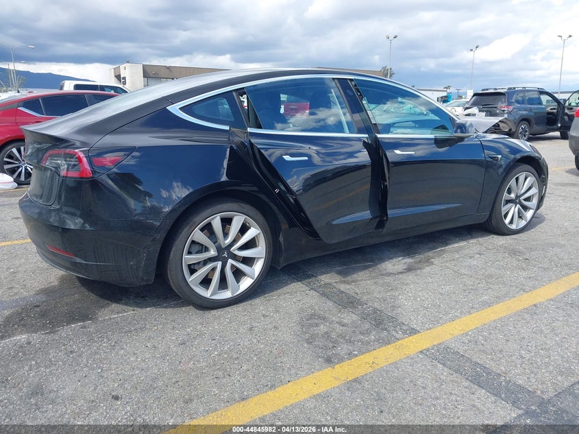 Vin: 5yj3e1ea3jf148541, lot: 45343290, tesla model 3 20184