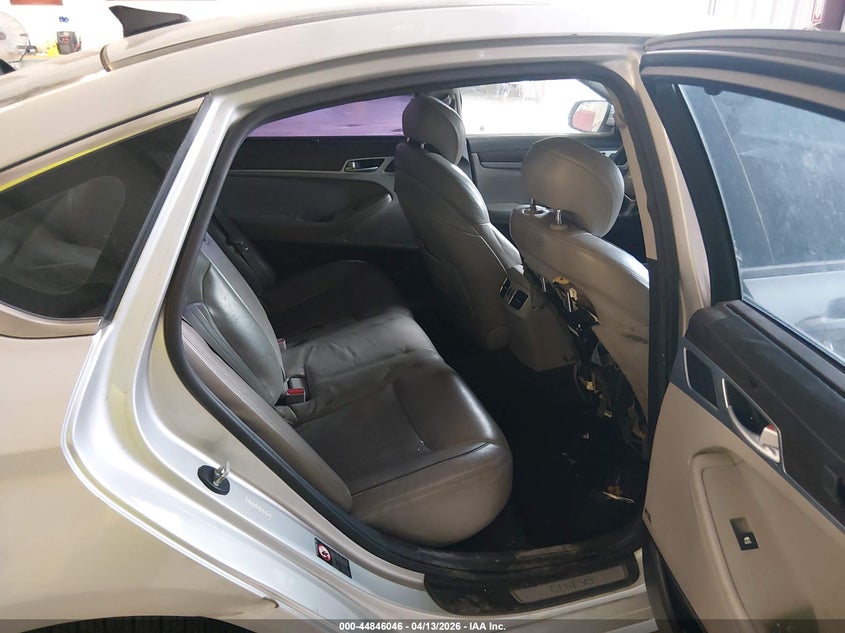 2015 Hyundai Genesis 3.8 VIN: KMHGN4JE9FU073754 Lot: 44846046