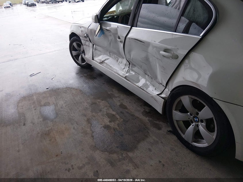 2008 BMW 528I VIN: WBANU53548C114721 Lot: 44846053