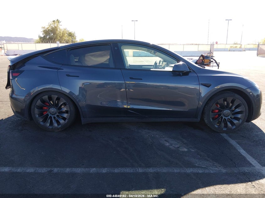 2022 Tesla Model y Performance Dual Motor All-Wheel Drive grey Lot 111044846182 Vin 7SAYGDEF2NF522269