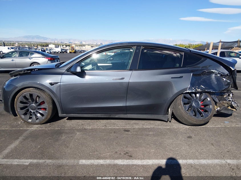2022 Tesla Model y Performance Dual Motor All-Wheel Drive grey Lot 111044846182 Vin 7SAYGDEF2NF522269